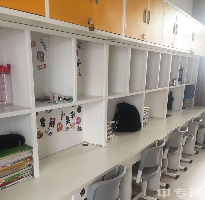 深圳市第三职业技术学校学生寝室内部