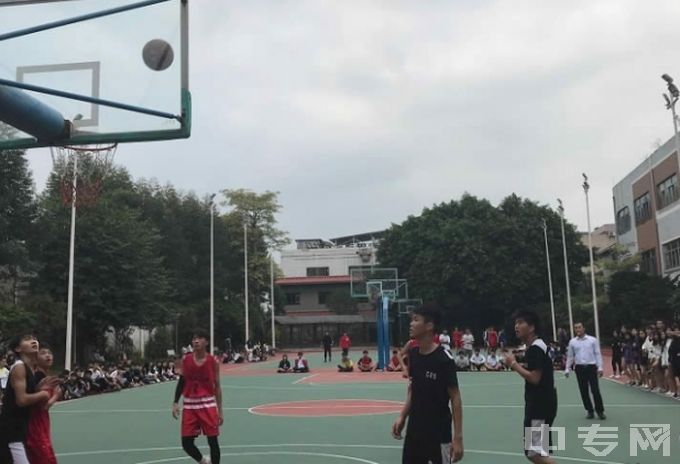 东莞翰伦技工学校篮球赛