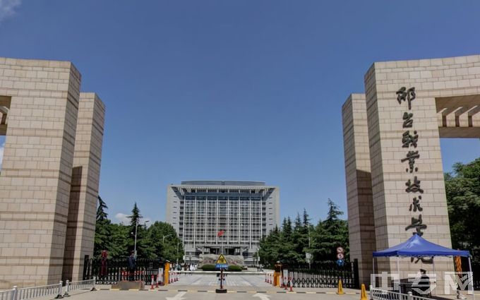 河北科技工程职业技术大学-门